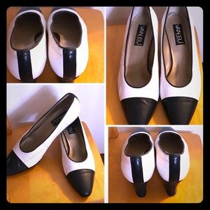 Classic Van Eli pumps